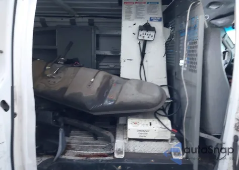 2006 Ford E-350 Super Duty Commercial/Recreational z USA, uszkodzony, nr VIN 1FTSE34L66DA42092